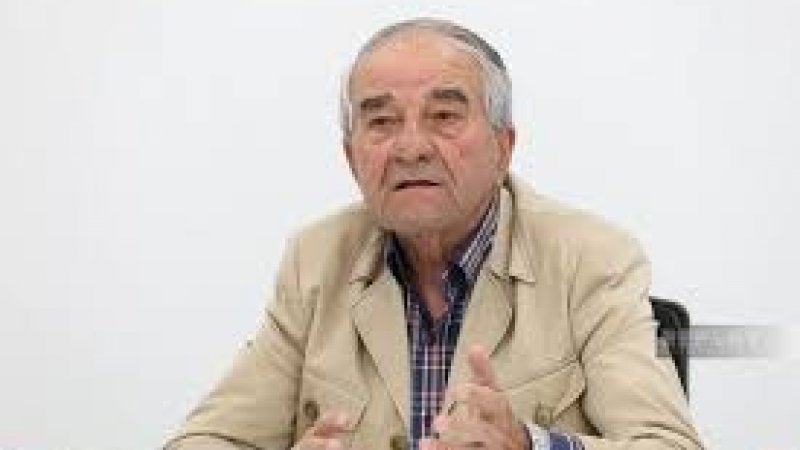 İşıqlı və iynəli şeirlər müəllifi Seyran Səxavət haqında - Sona Vəliyeva yazır